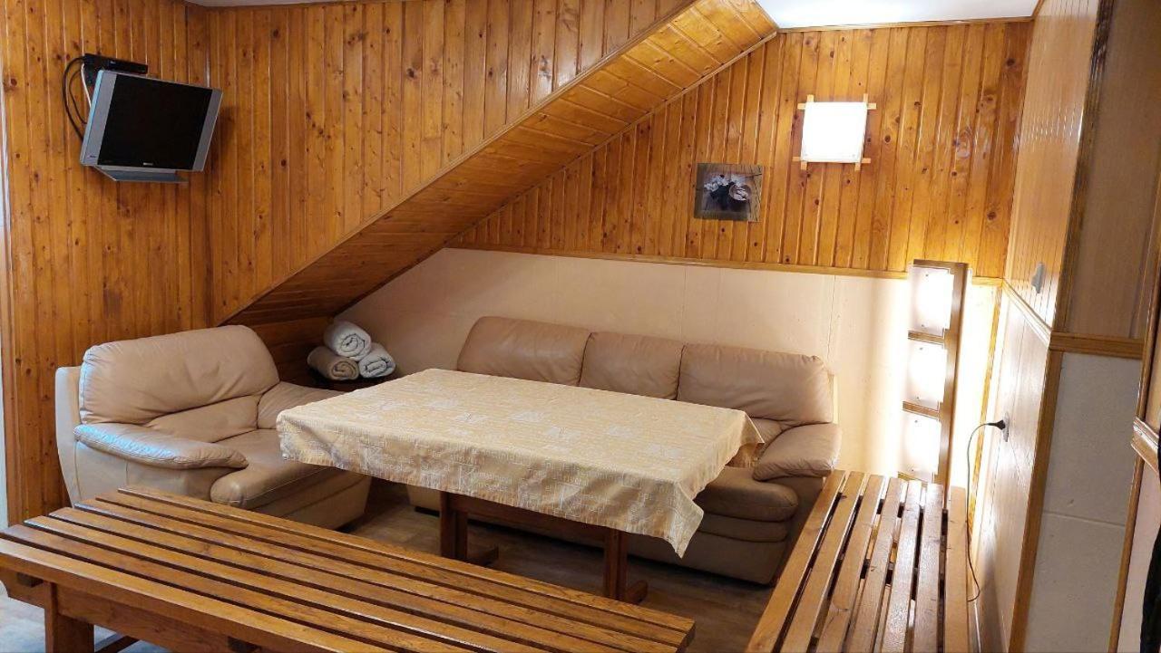 Rodynnyi Maietok Family Estate Villa Kamianets Podilskyi Ruang foto